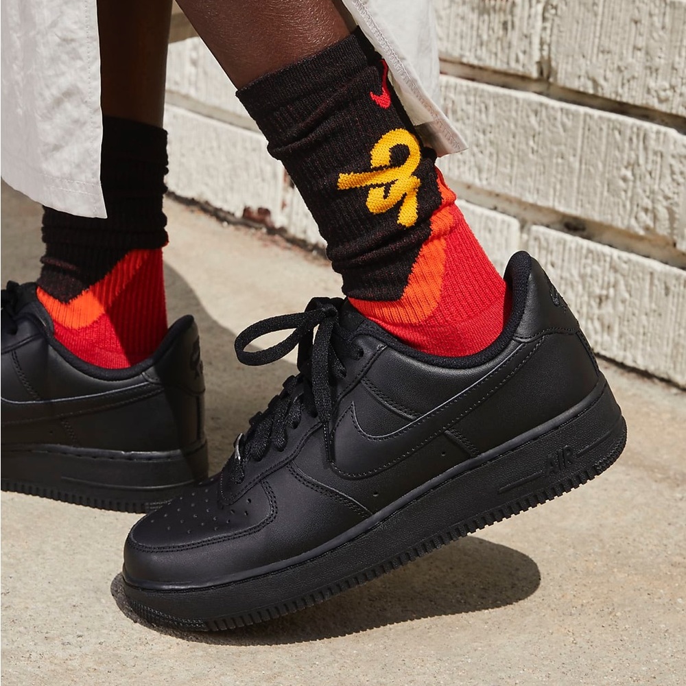 NIKE - Air Force 1 - black - size 8 women’s